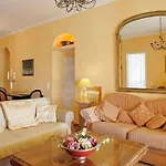 Lou Cade, Vue Imprenable Et Privee, Villa
