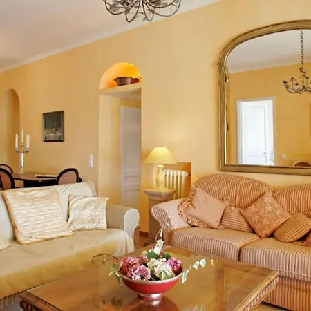 Lou Cade, Vue Imprenable Et Privee, Vila